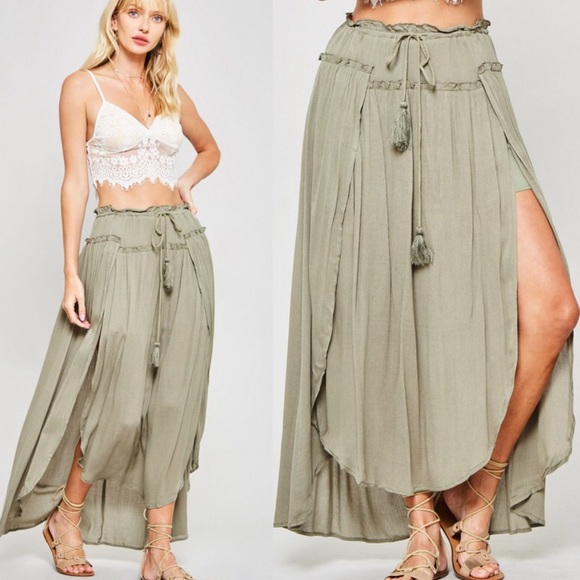 Dresses & Skirts - Boho Chic Maxi Skirt